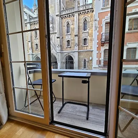 R2R - Gran Apartamento En Pleno Centro - 636A Οβιέδο
